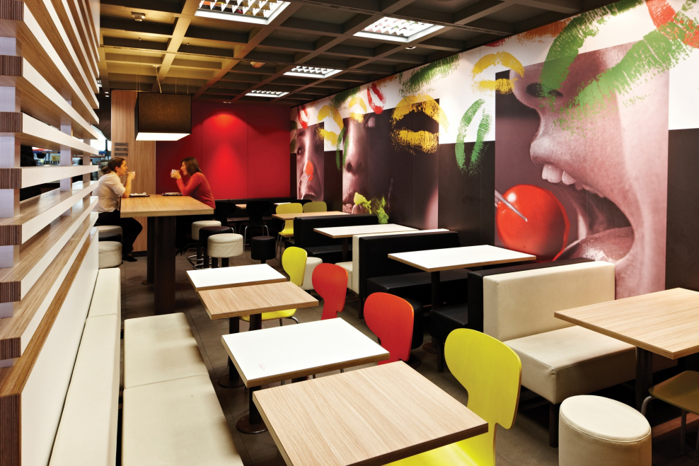 Макдональдс интерьер