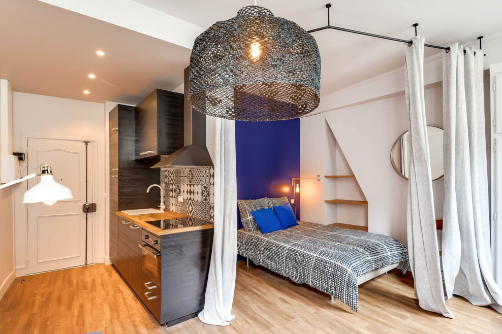 Спальня с раздельными кроватями