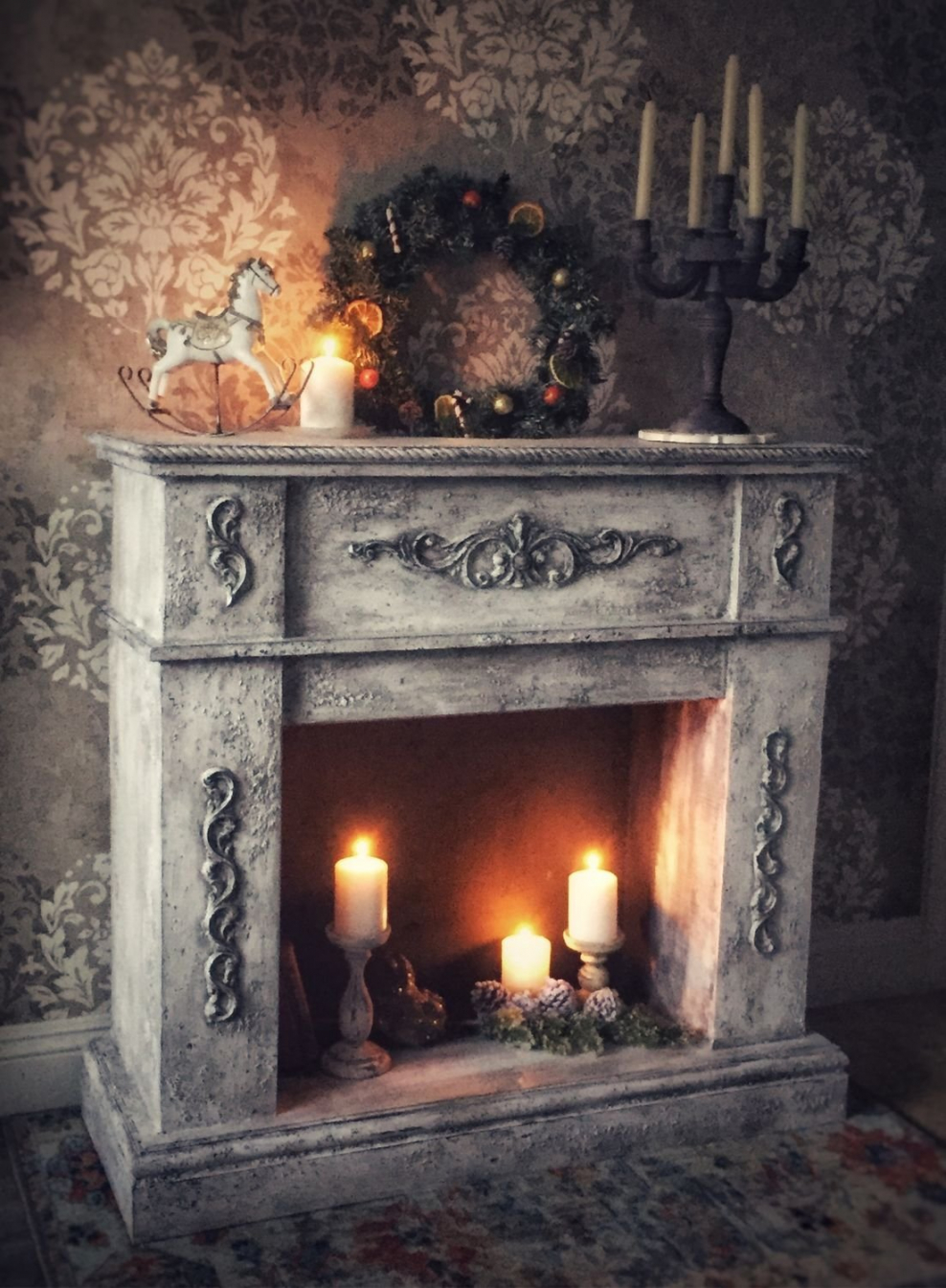 Камин в викторианском стиле