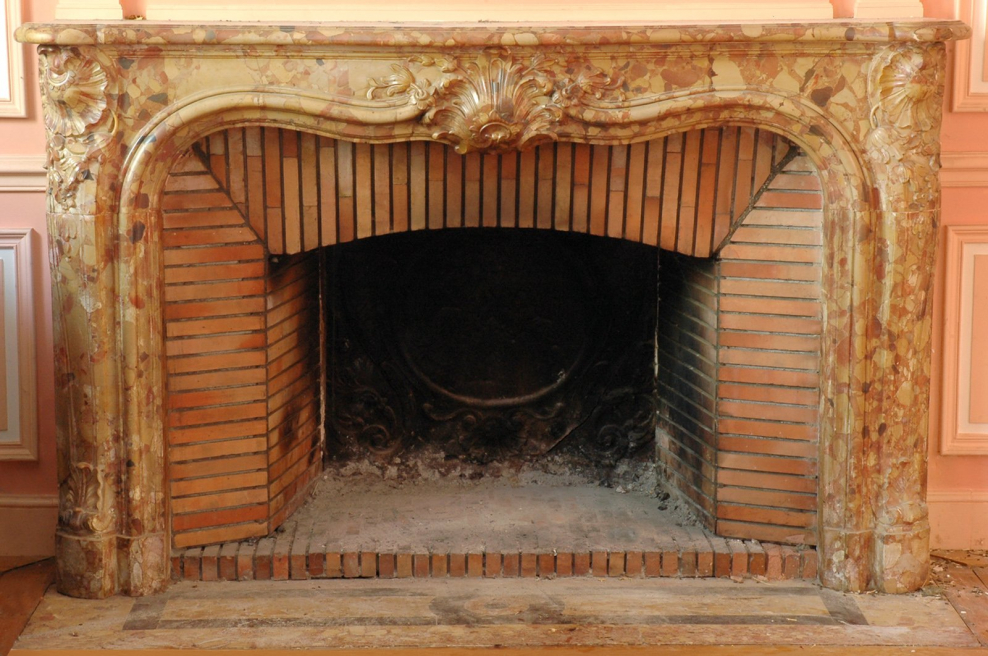 Древний камин