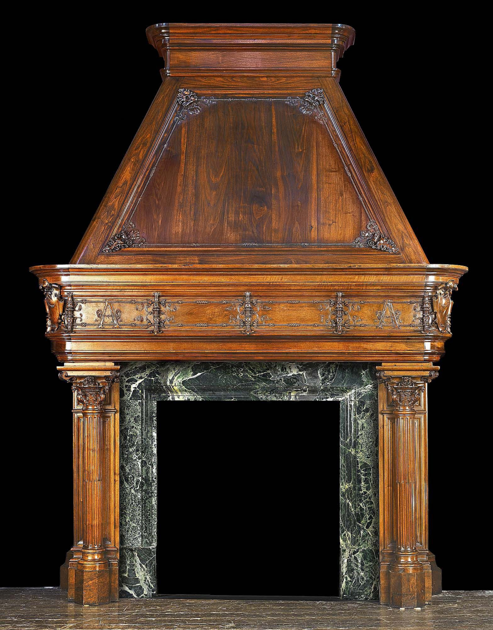 Камин антик