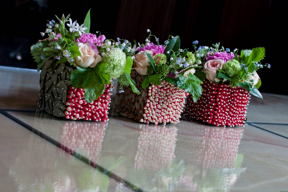 Тематические композиции из цветов