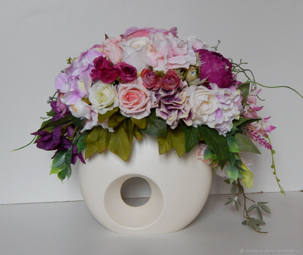 Цветочные композиции в вазах