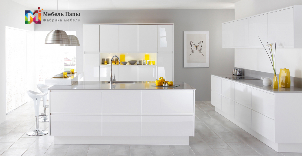 Красивая белая кухня