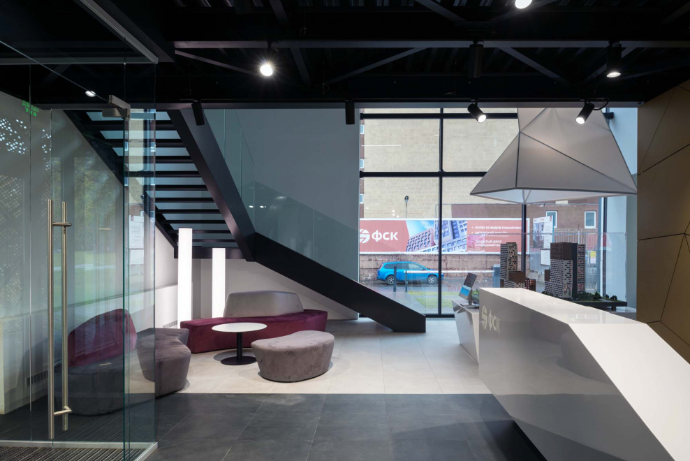 Стеклянный офис продаж