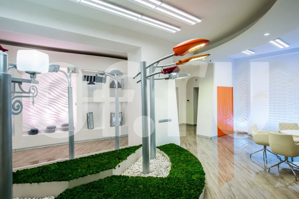 Инженерная доска в общественных зданиях