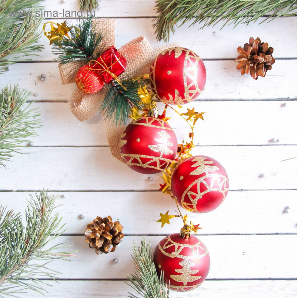 Новогодняя композиция в Красном цвете