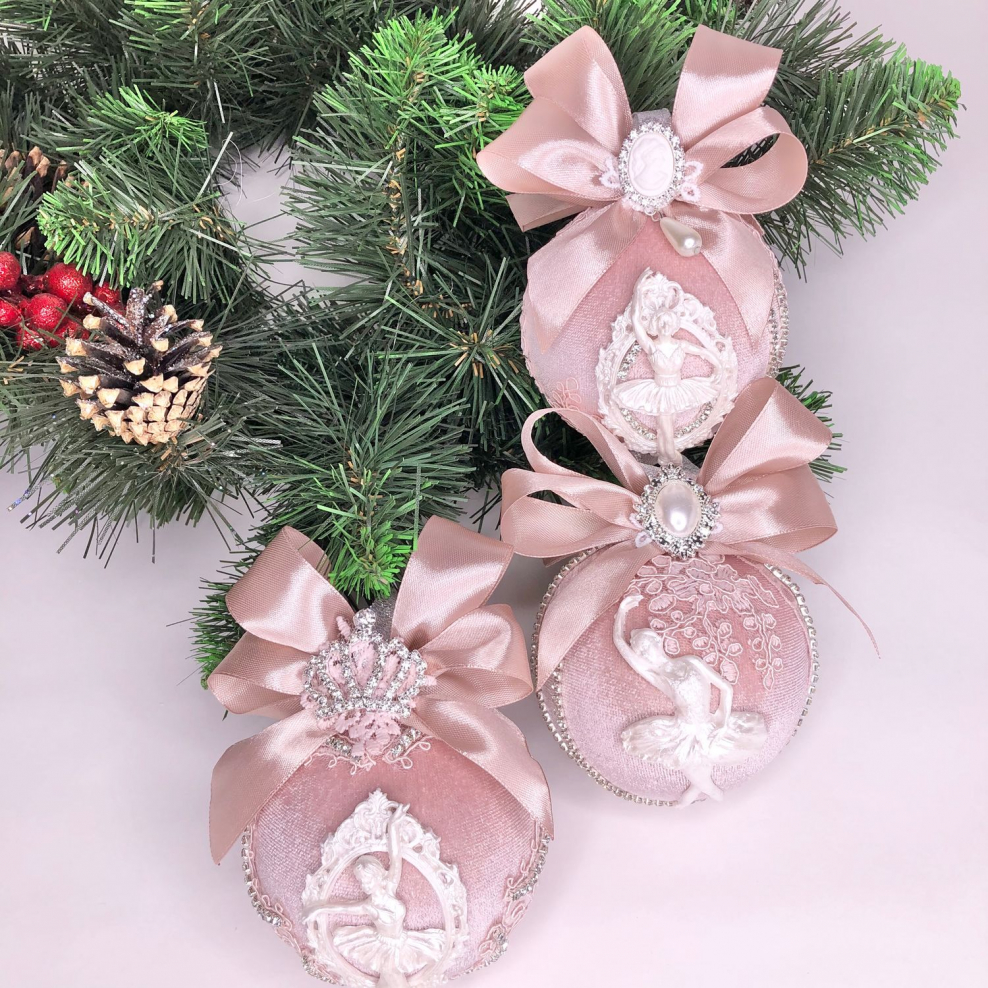 Композиции с новогодними венками