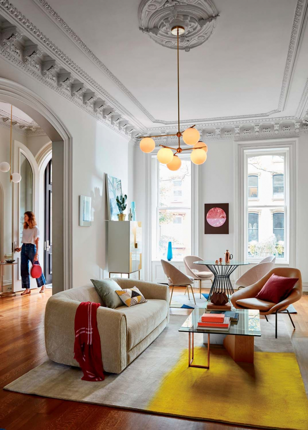 Современные интерьеры с высоким потолком