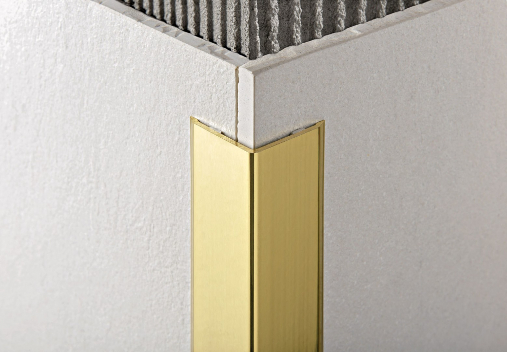 Латунный уголок 25х25