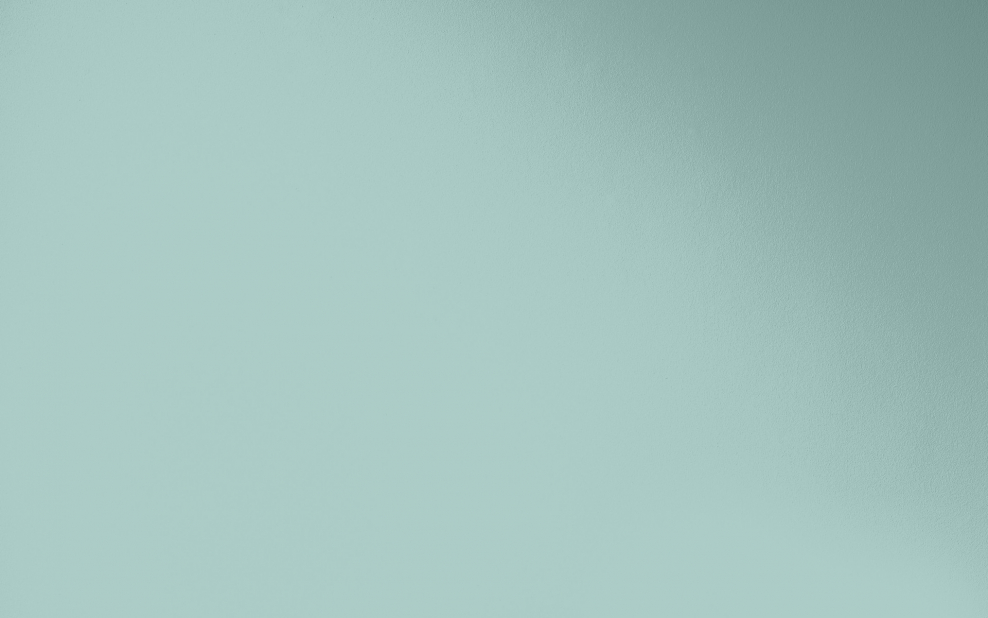 Нежно голубой