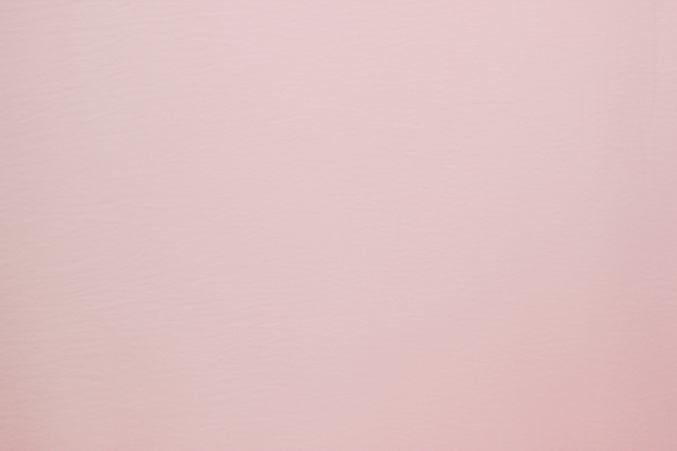 Светло розовый