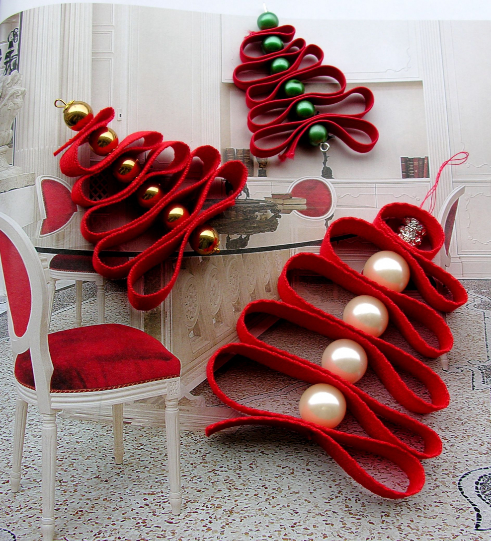 Рождественский венок из пробок