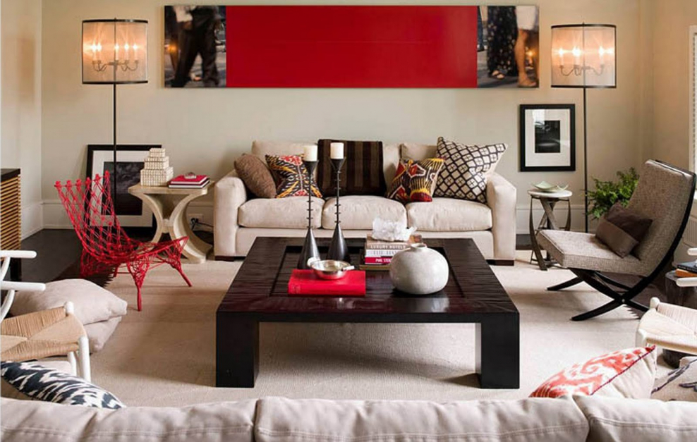 Гостиная с красными акцентами