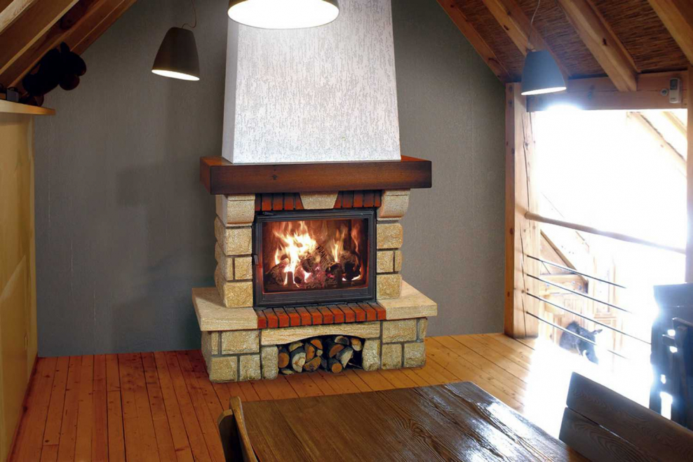 Камин из кирпича