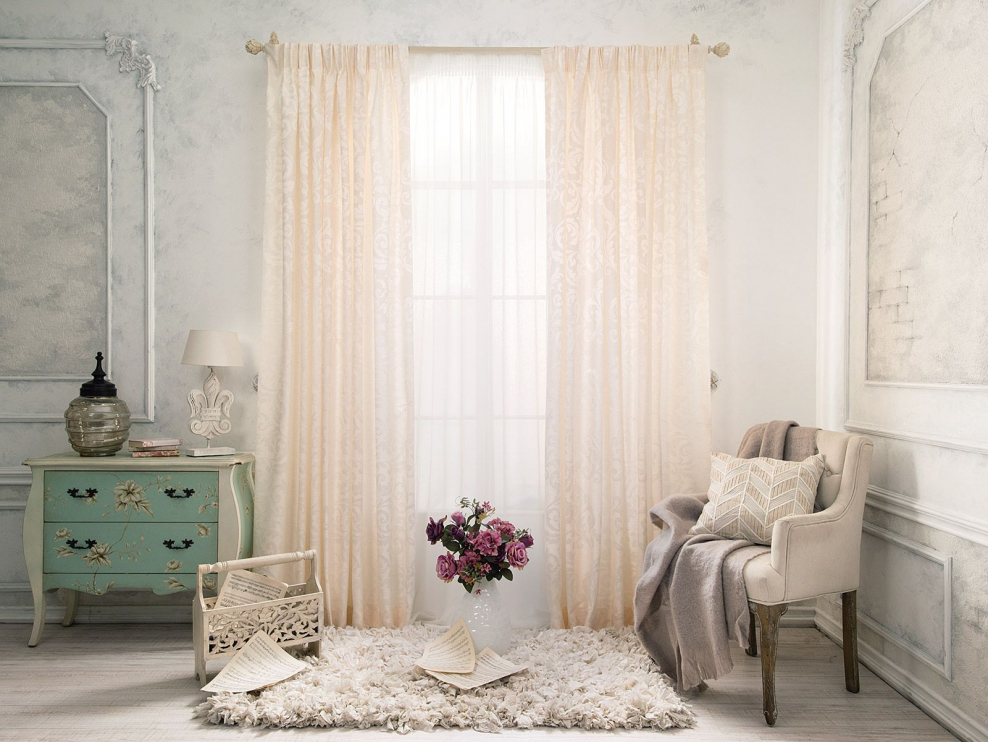 Шторы в светлую комнату