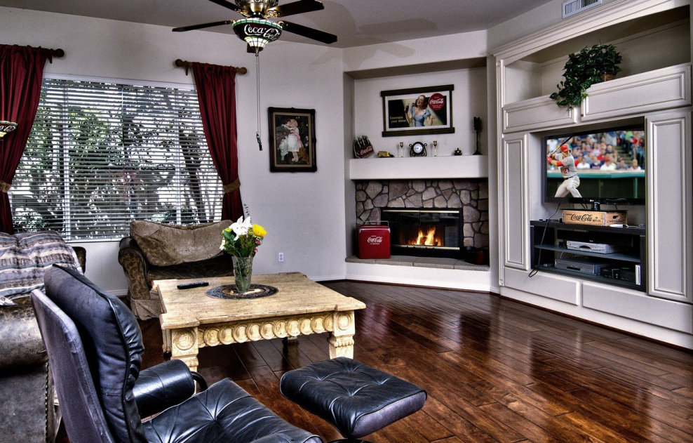 Гостиная с камином