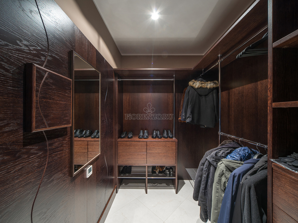 Отделка прихожей в частном доме ламинатом