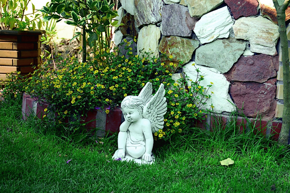 Садовые фигуры в ландшафте