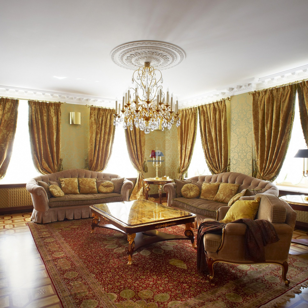 Гостиная в золотистых тонах