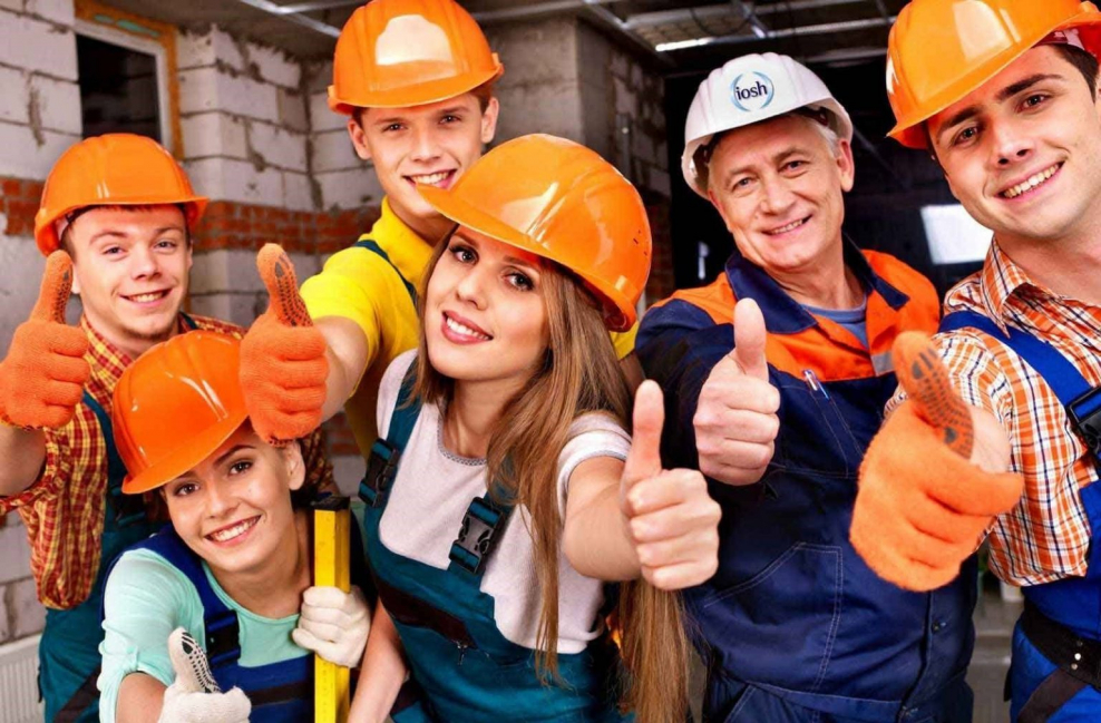 Стройка и строители