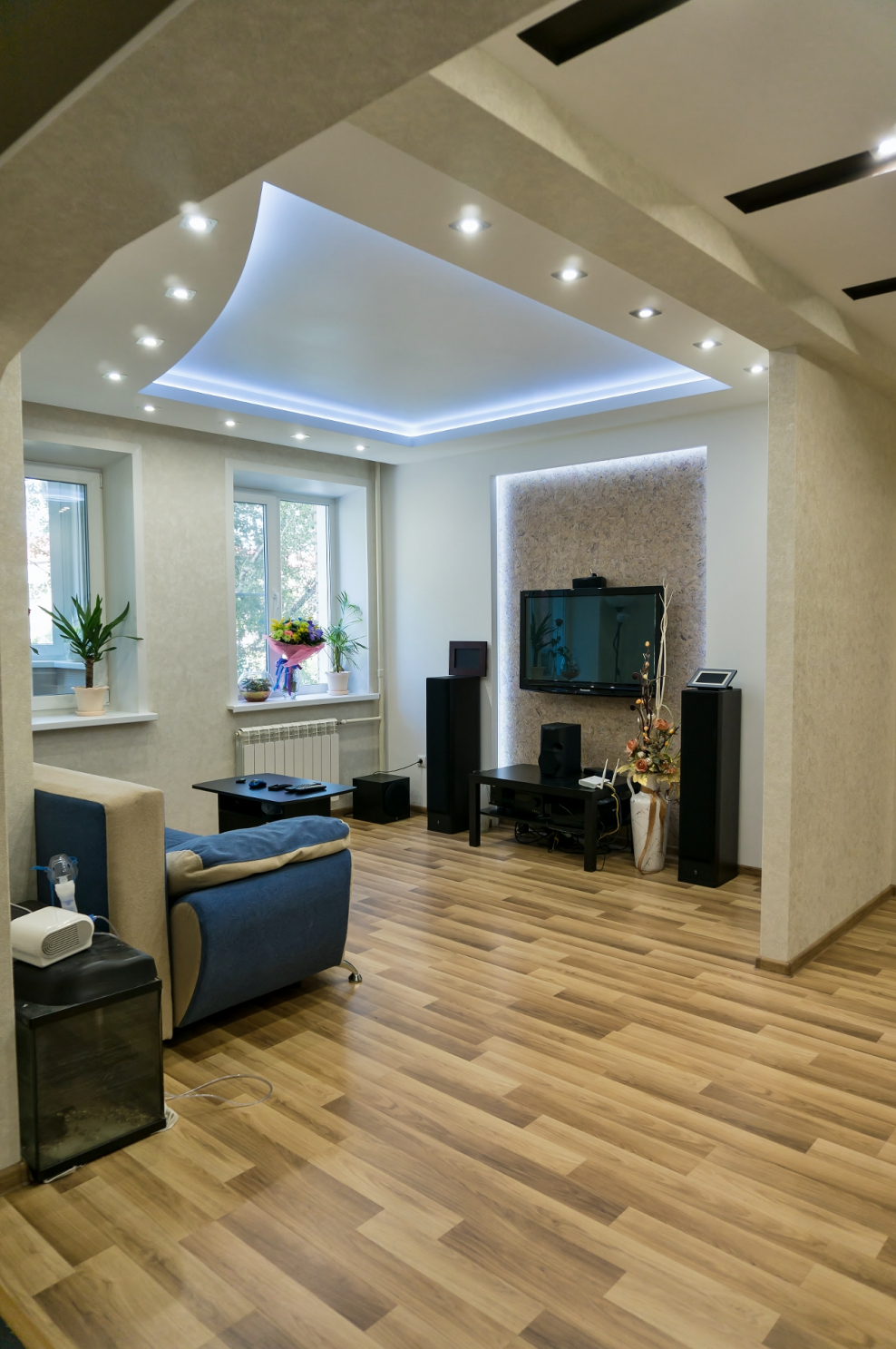 Монтажник подвесных потолков