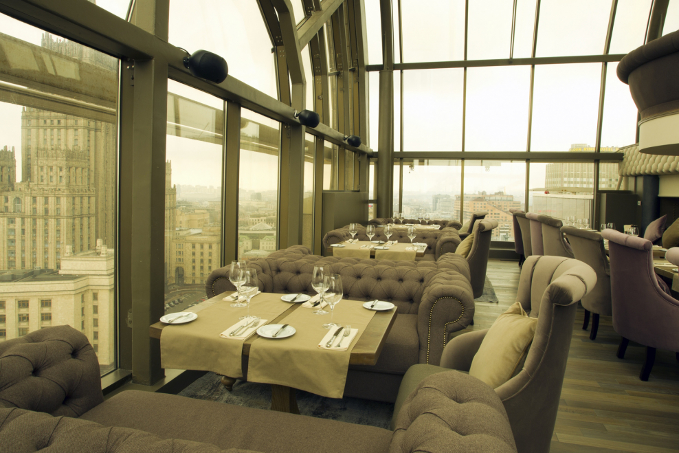 White Rabbit (16 этаж здания на Смоленской площади)