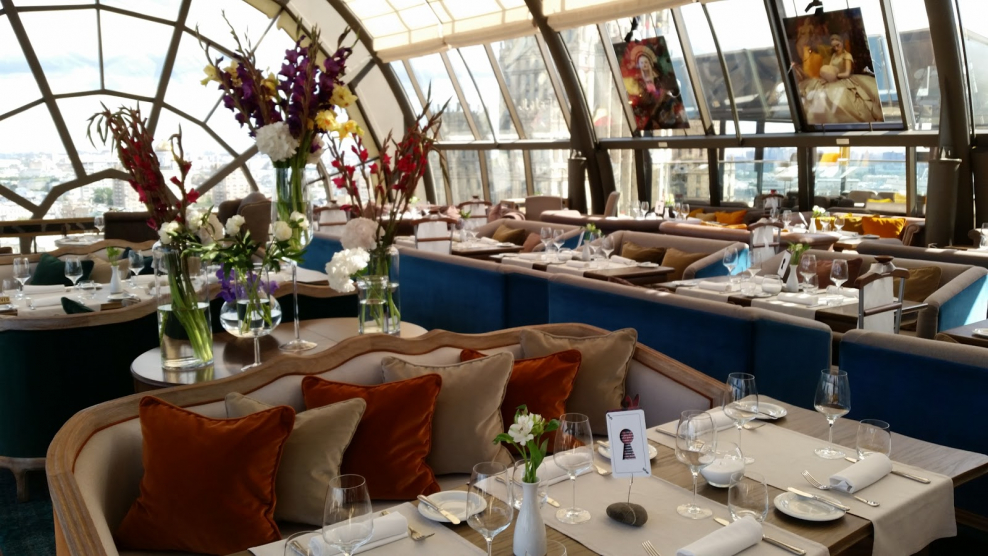 Смоленский Пассаж ресторан белый кролик