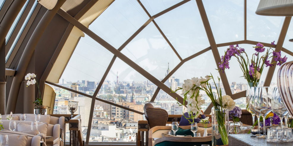 Ресторан White Rabbit на Смоленской площади