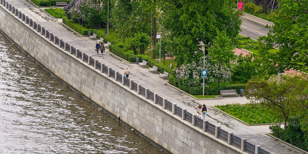 Лужнецкая набережная Москва