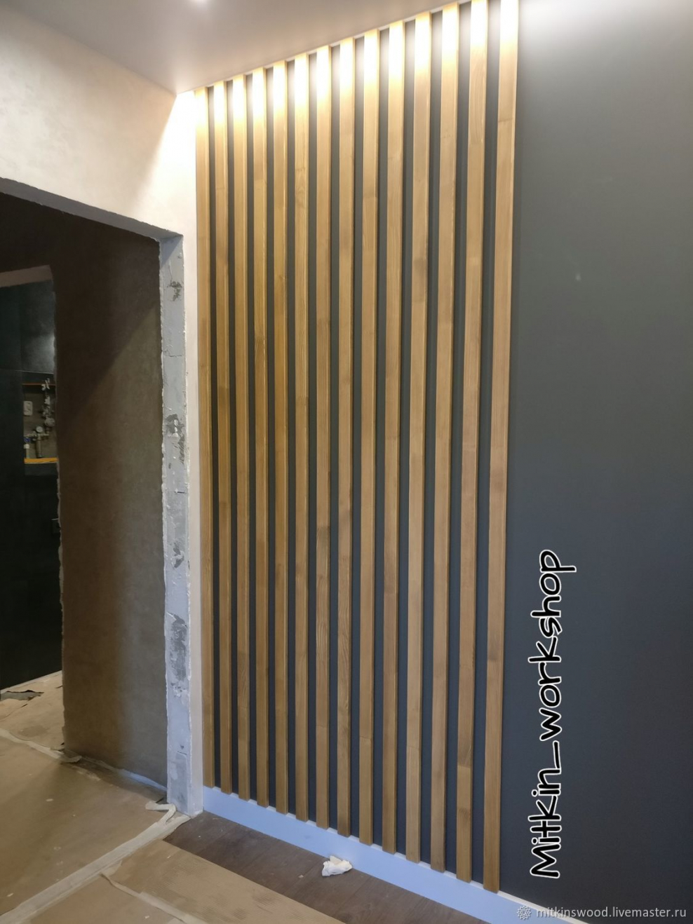 Декоративная отделка стен рейками