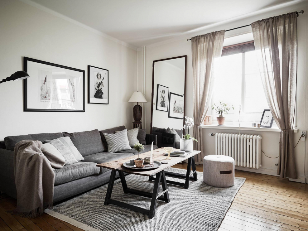 Интерьер белой жилой комнаты