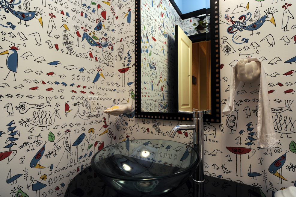 Прикольные настенные обои