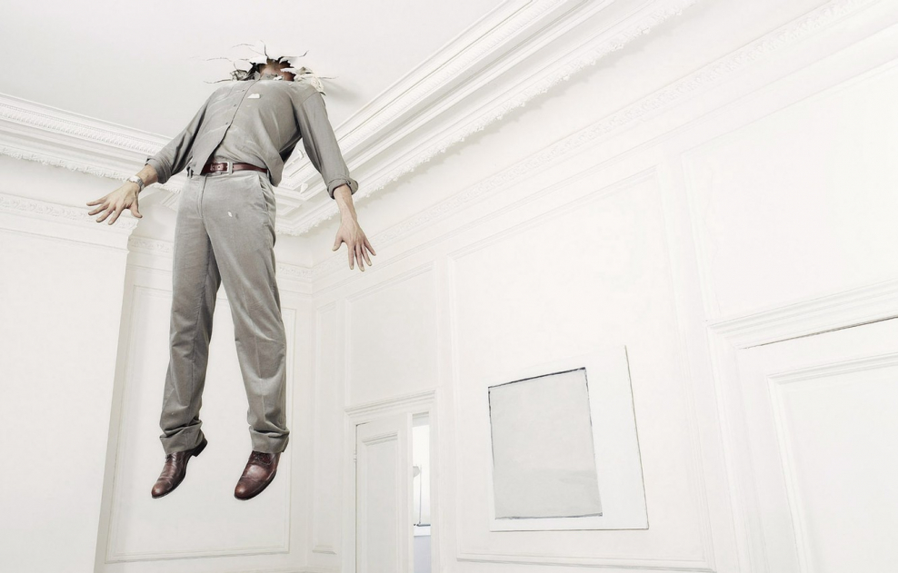 Уперся в потолок