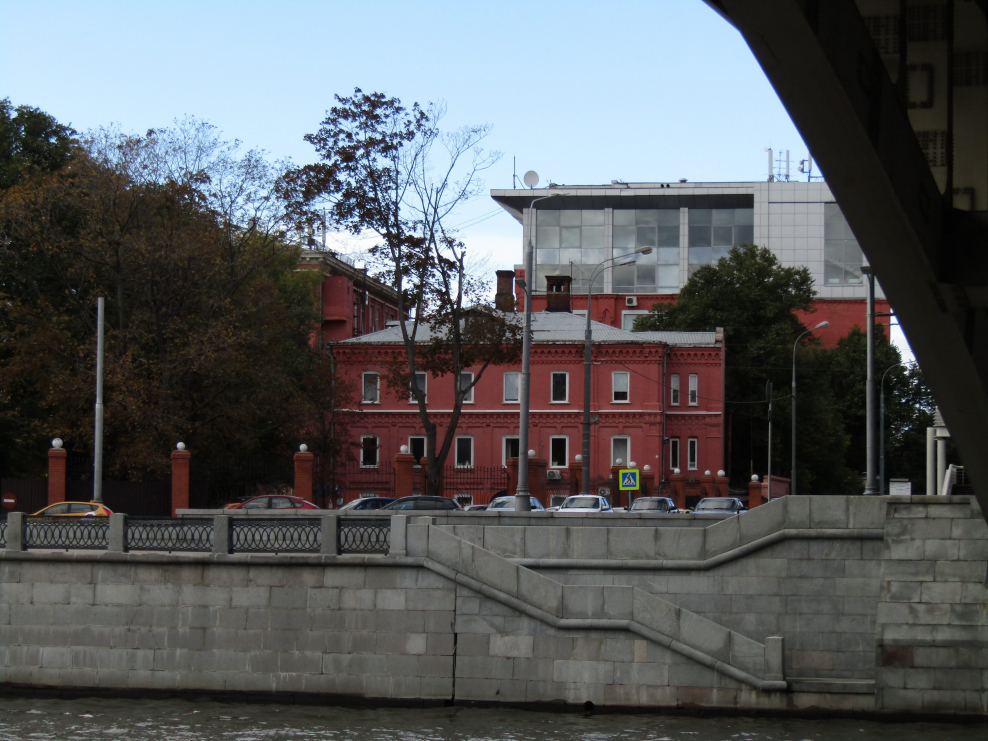 Набережная Лужники ночью