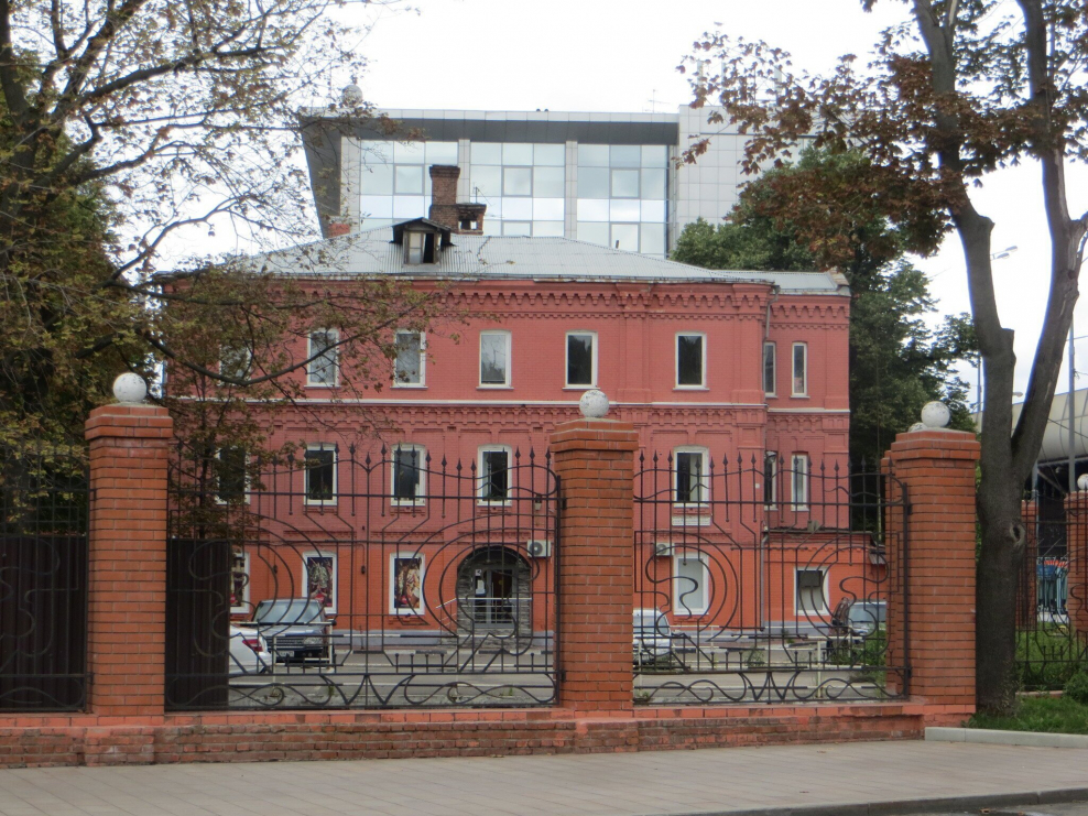 Лужнецкая набережная старые дома