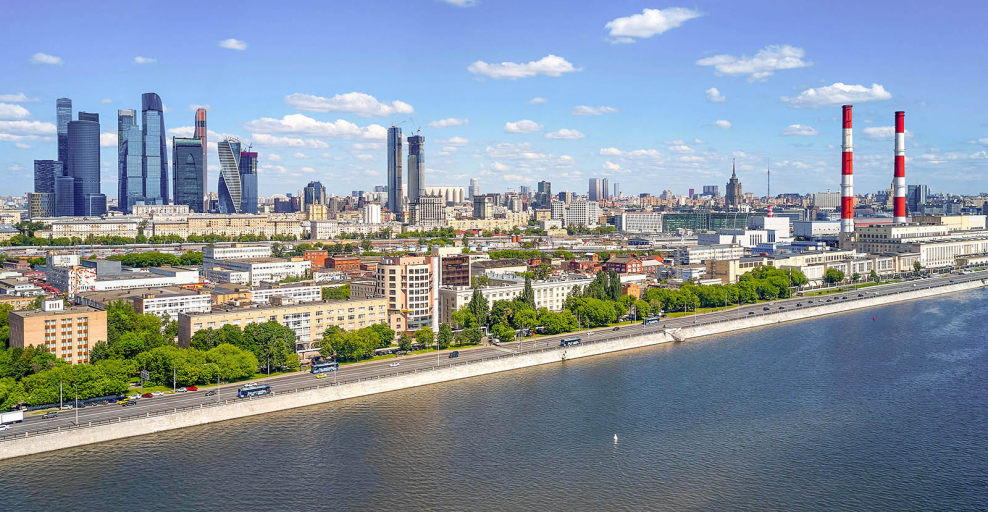 Застройка Лужнецкой набережной