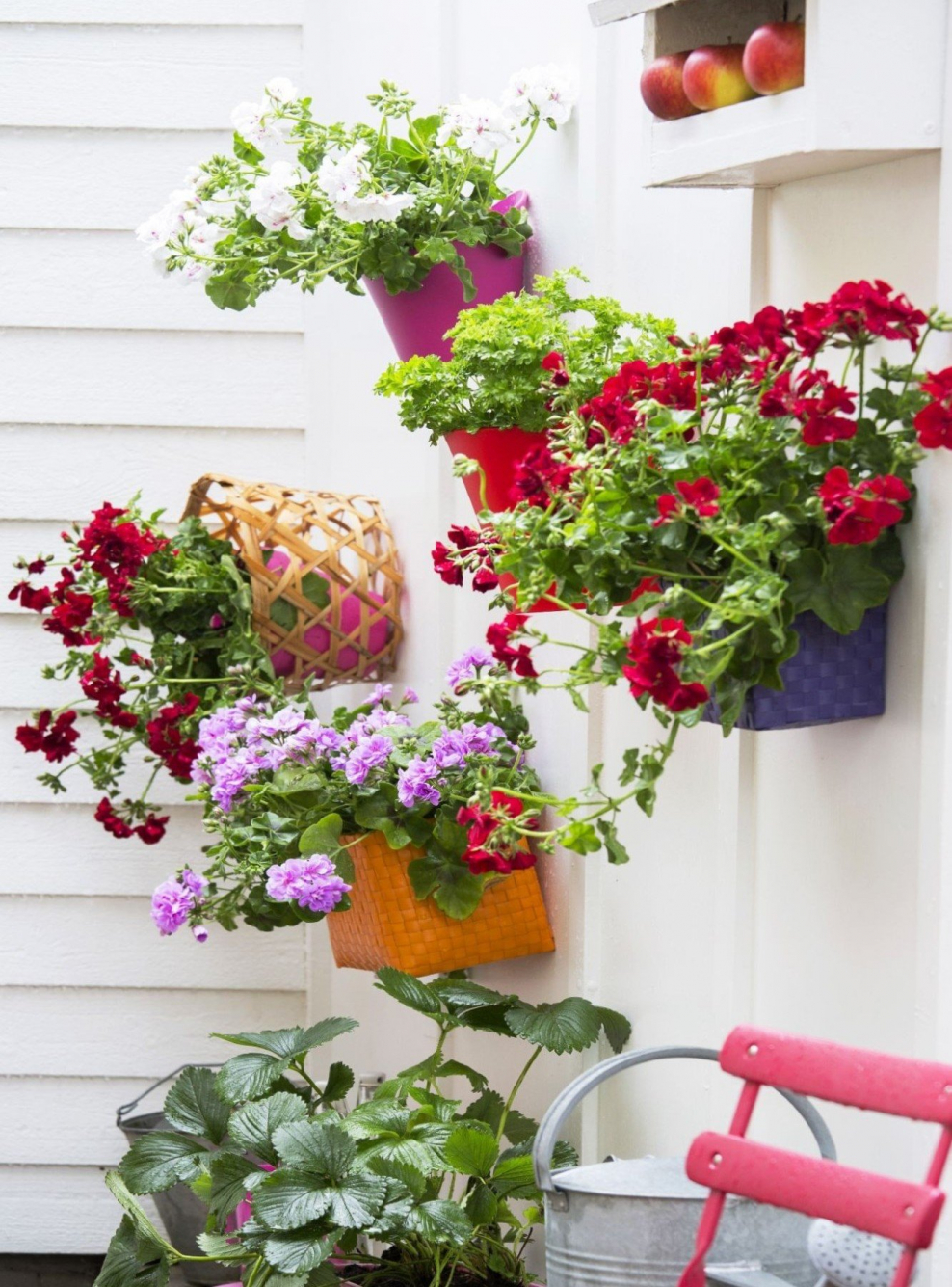 Кашпо на веранде