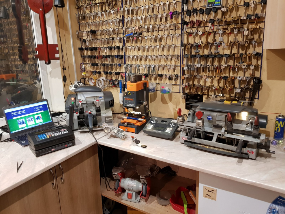 Починка гироскутеров