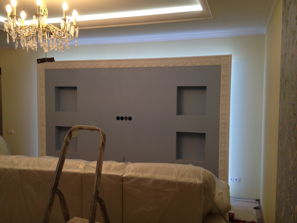 Короб под потолочный карниз