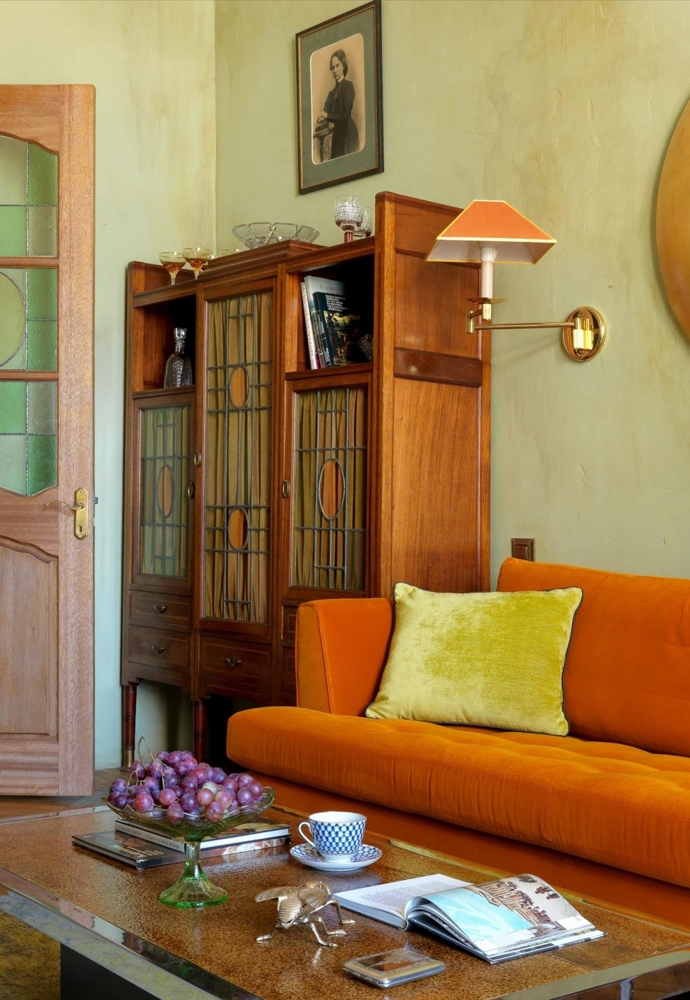 Старинная мебель в интерьере