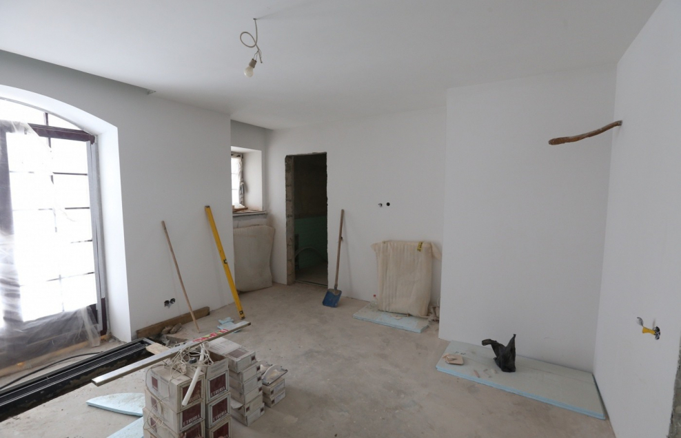 Ремонт с высокими потолками этапы ремонта