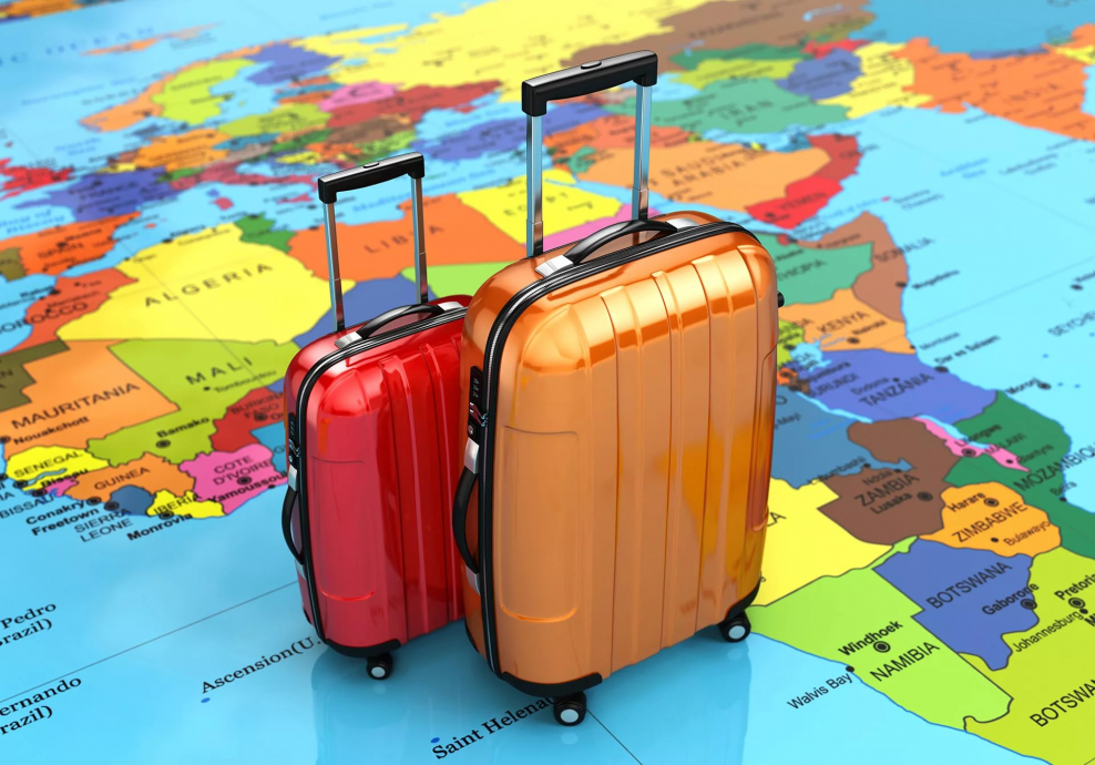 Турист с чемоданом