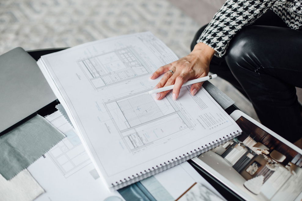 Дизайнер на объекте