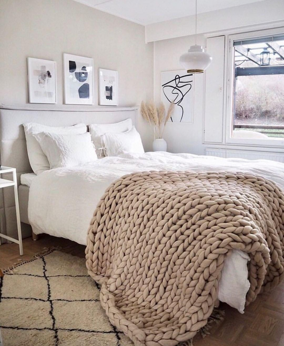 Пледы льняные на диван