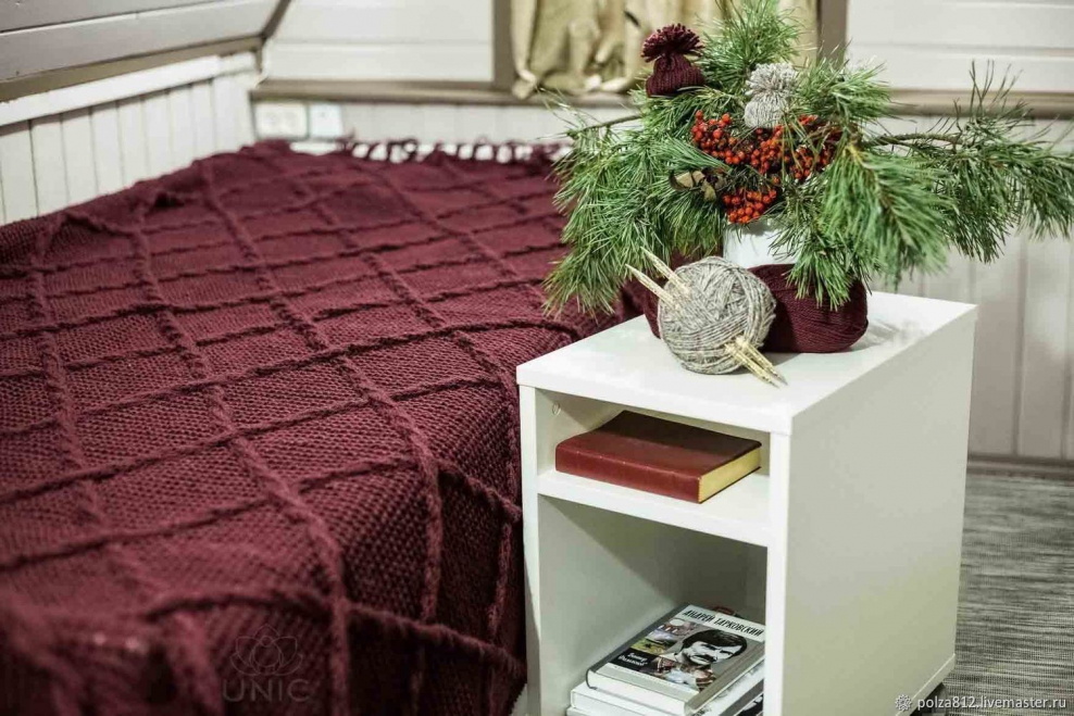 Вязаный плед в интерьере