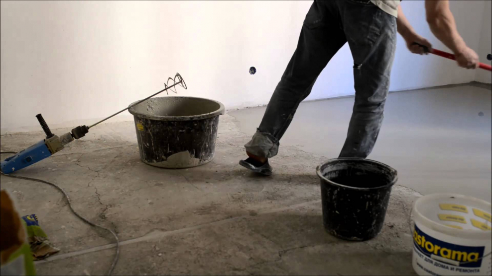 Замешивание наливного пола