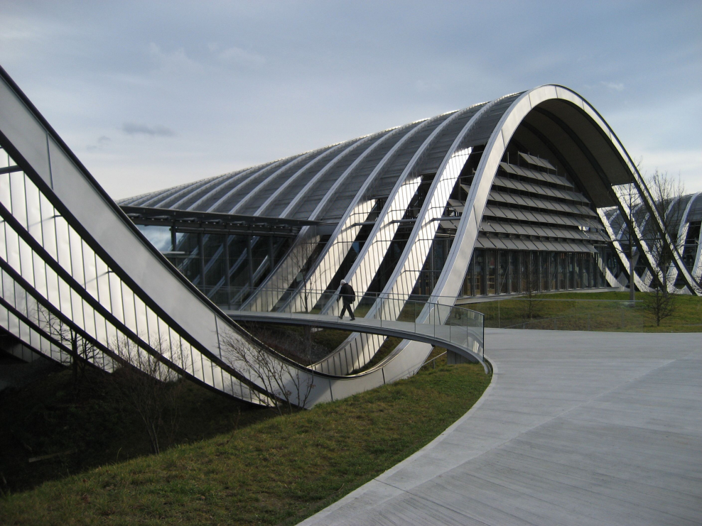 Футуризм в архитектуре 21 века в России