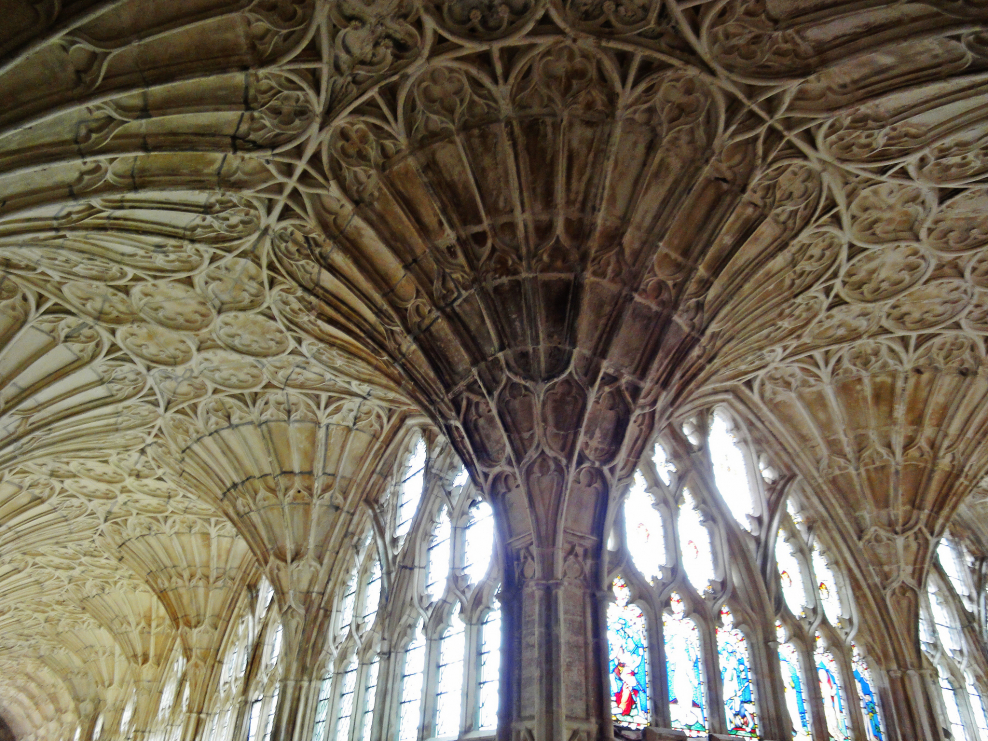 Веерный нервюрный свод