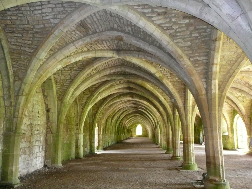 Стрельчатые арки мост